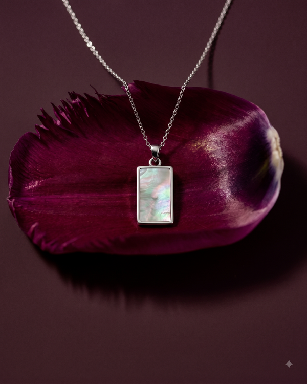 Pendant necklace