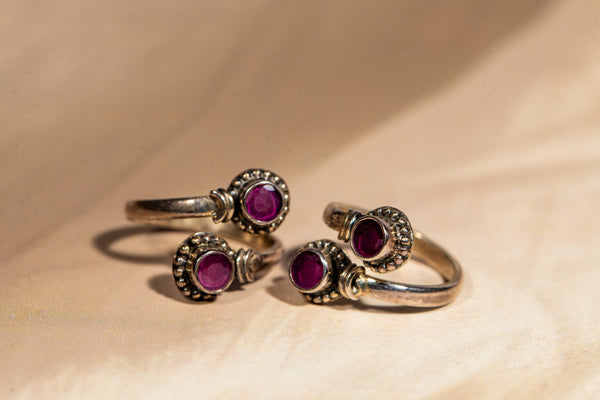 Toe rings