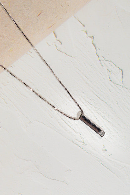 Bar pendant with cubic zirconia and engraved FOREVER LOVE on one side