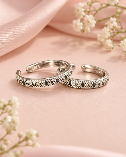 Textured Silver Toe Rings with Intricate Detailing